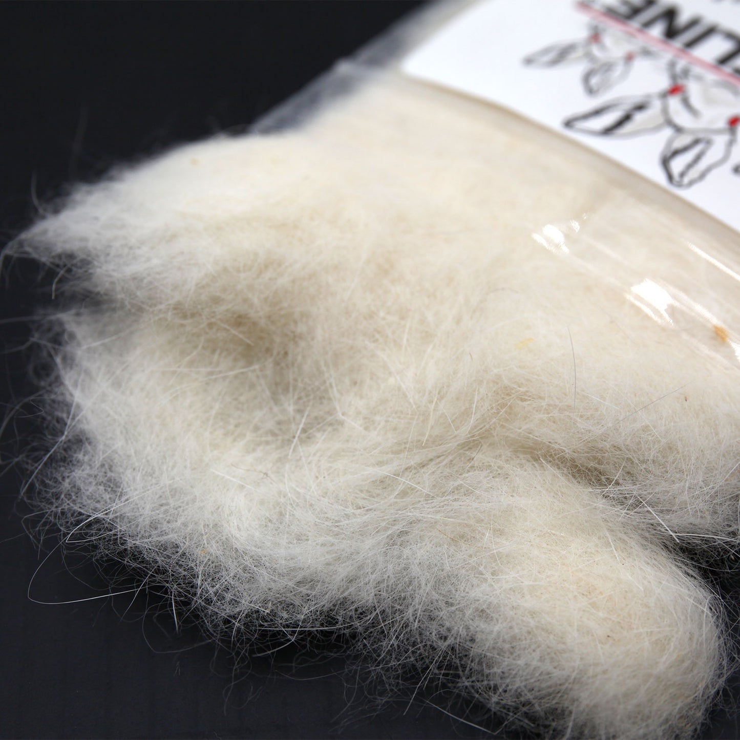 Hareline Dubbin Rabbit Dubbing White